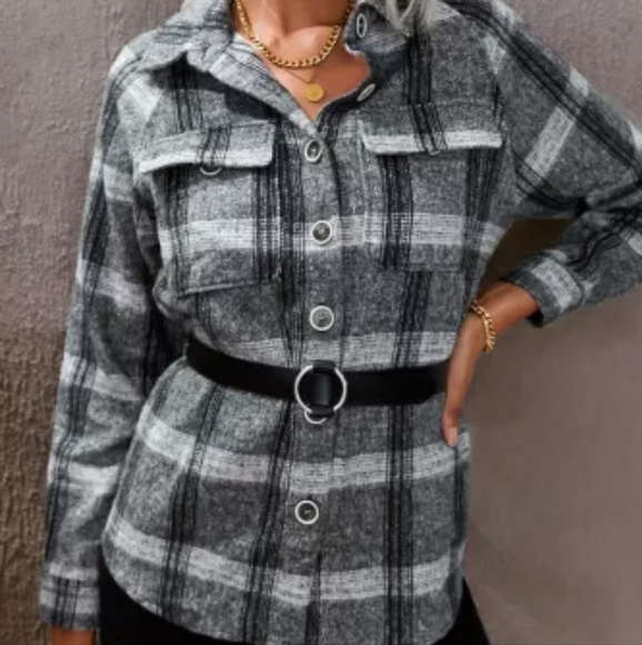 New plaid shacket with pockets - Picture 3 of 13